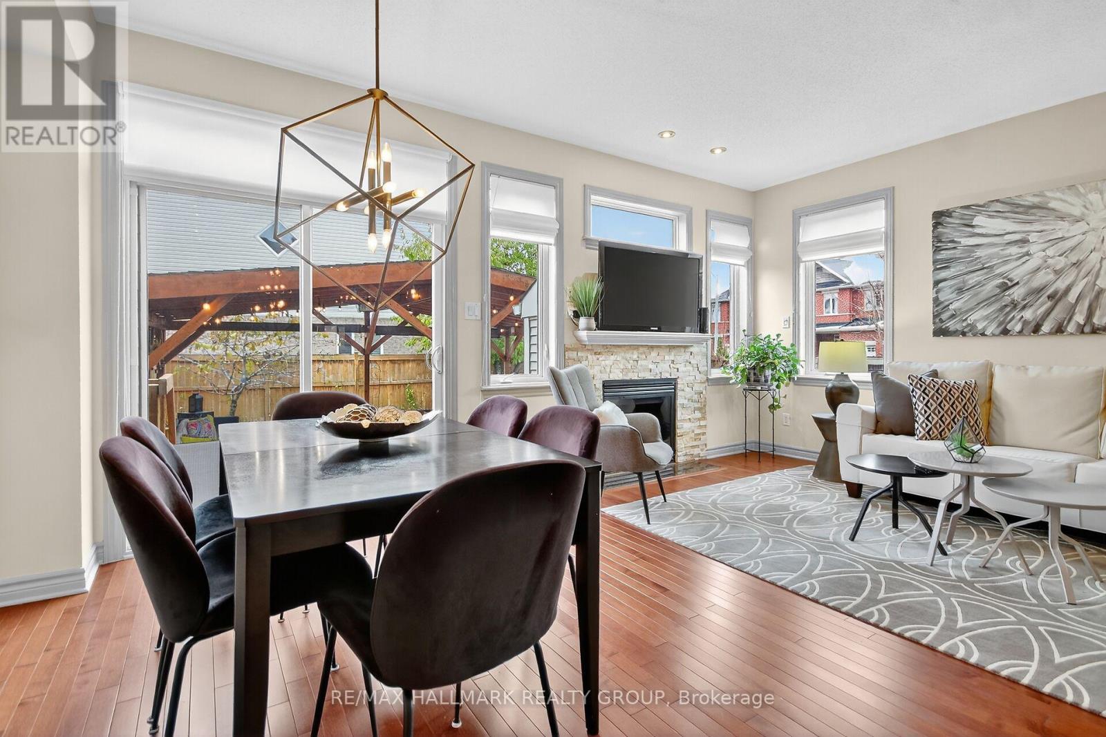 668 Bowercrest Crescent