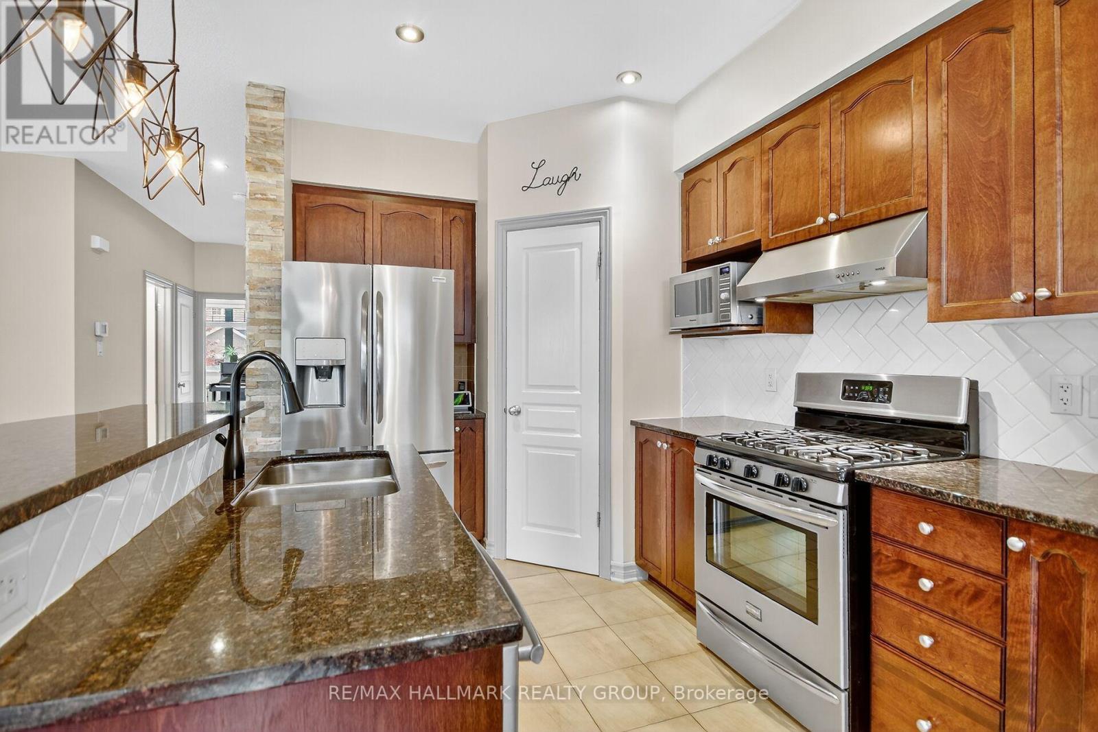 668 Bowercrest Crescent