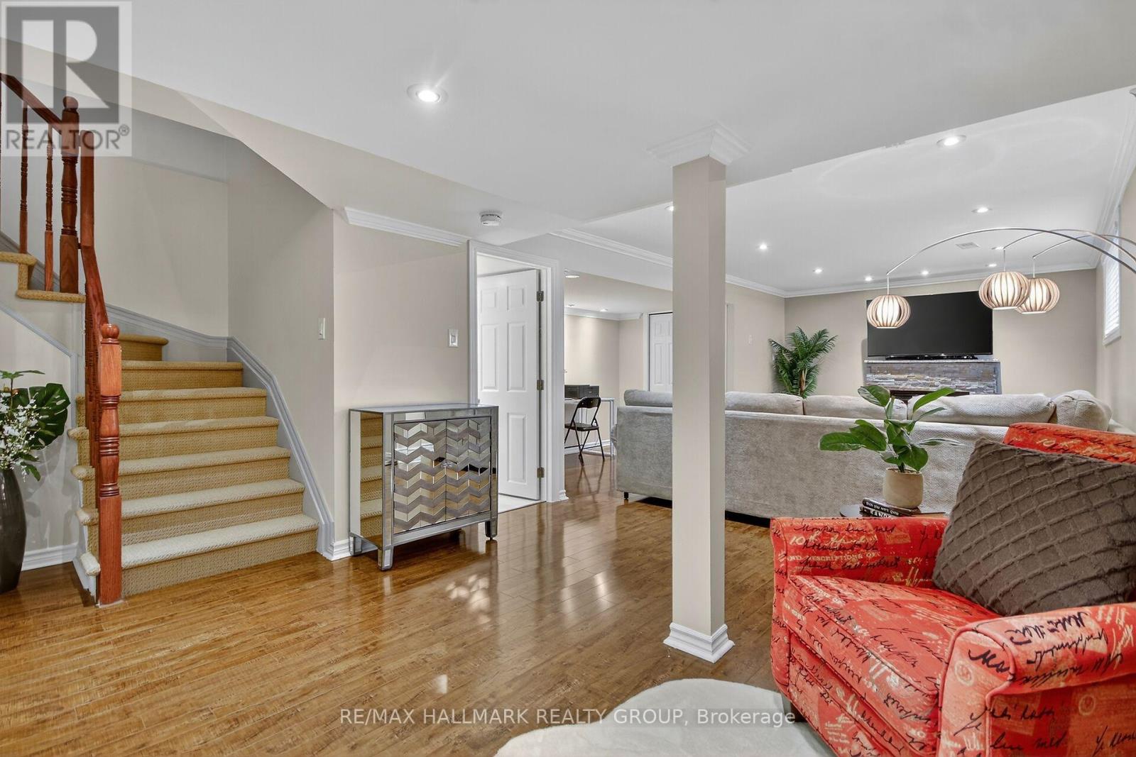 668 Bowercrest Crescent