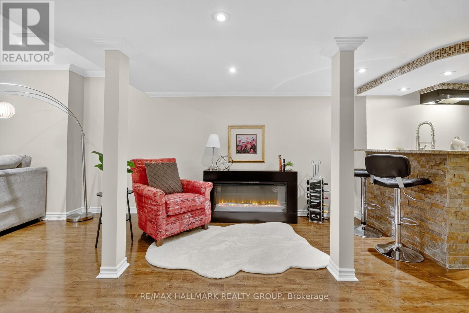 668 Bowercrest Crescent