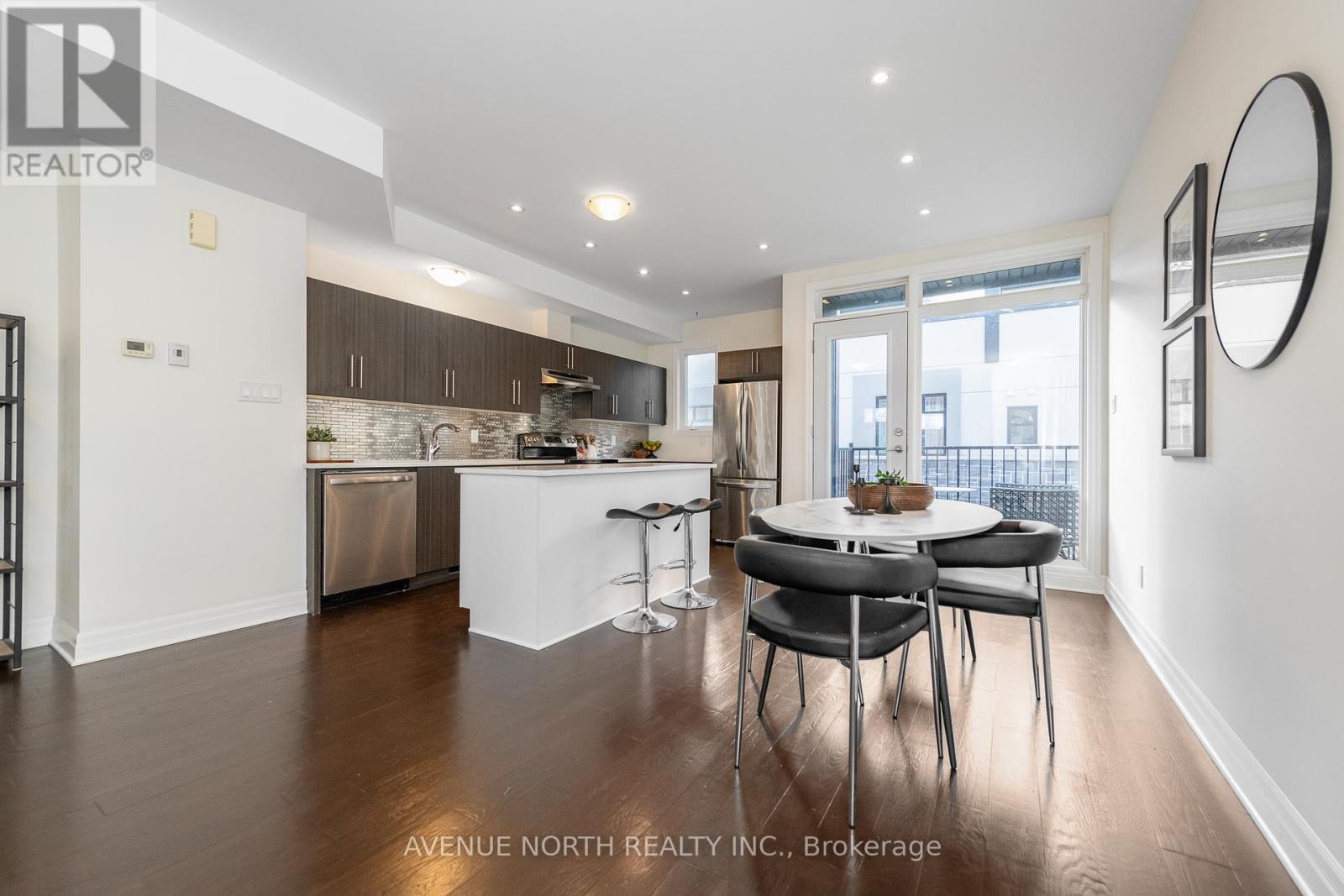 938 Woodroffe Avenue