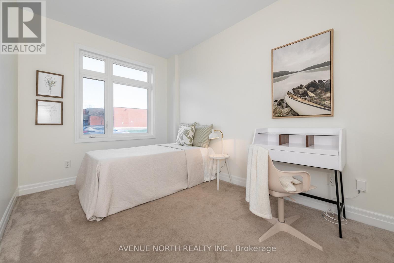 938 Woodroffe Avenue