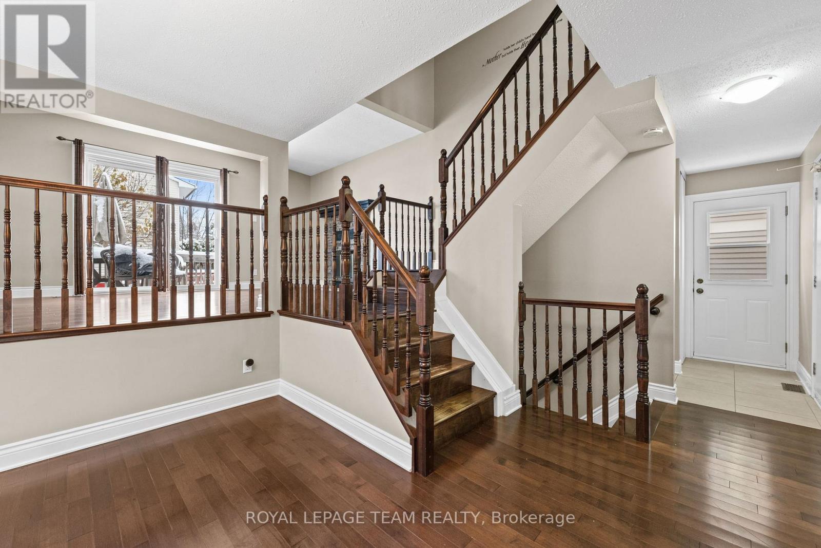 828 Kingfisher Crescent