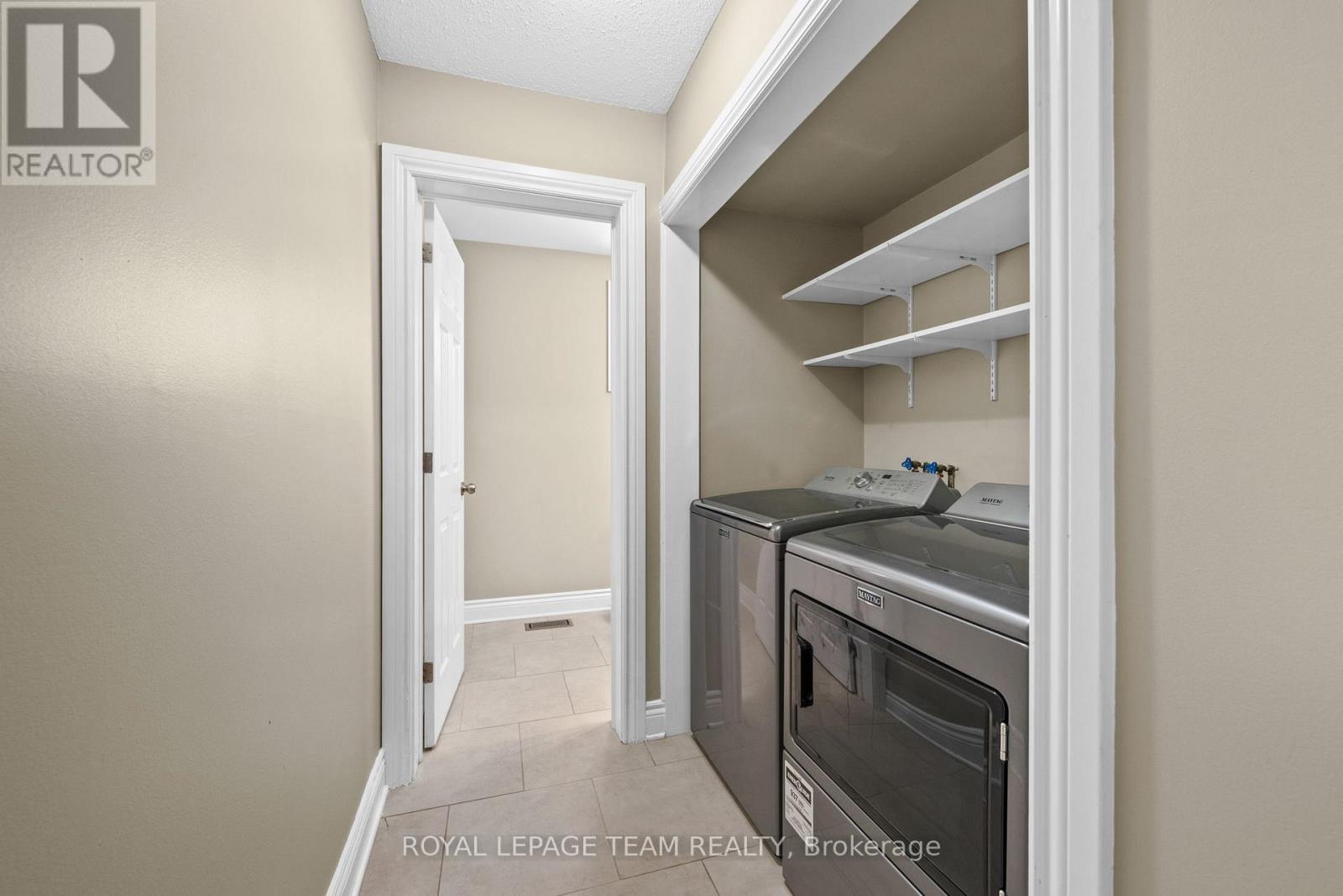 828 Kingfisher Crescent