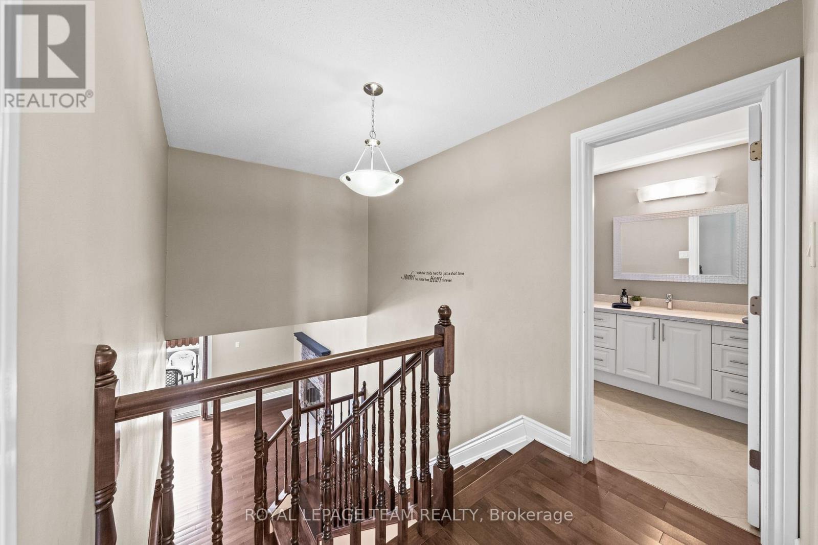 828 Kingfisher Crescent