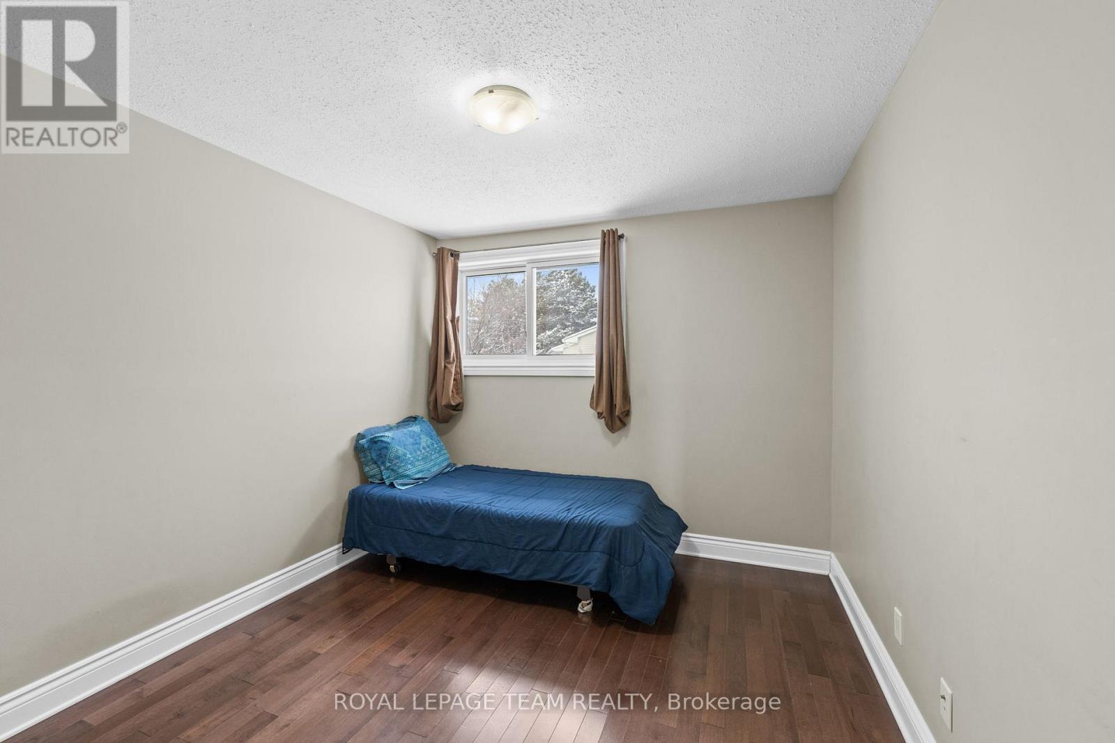 828 Kingfisher Crescent