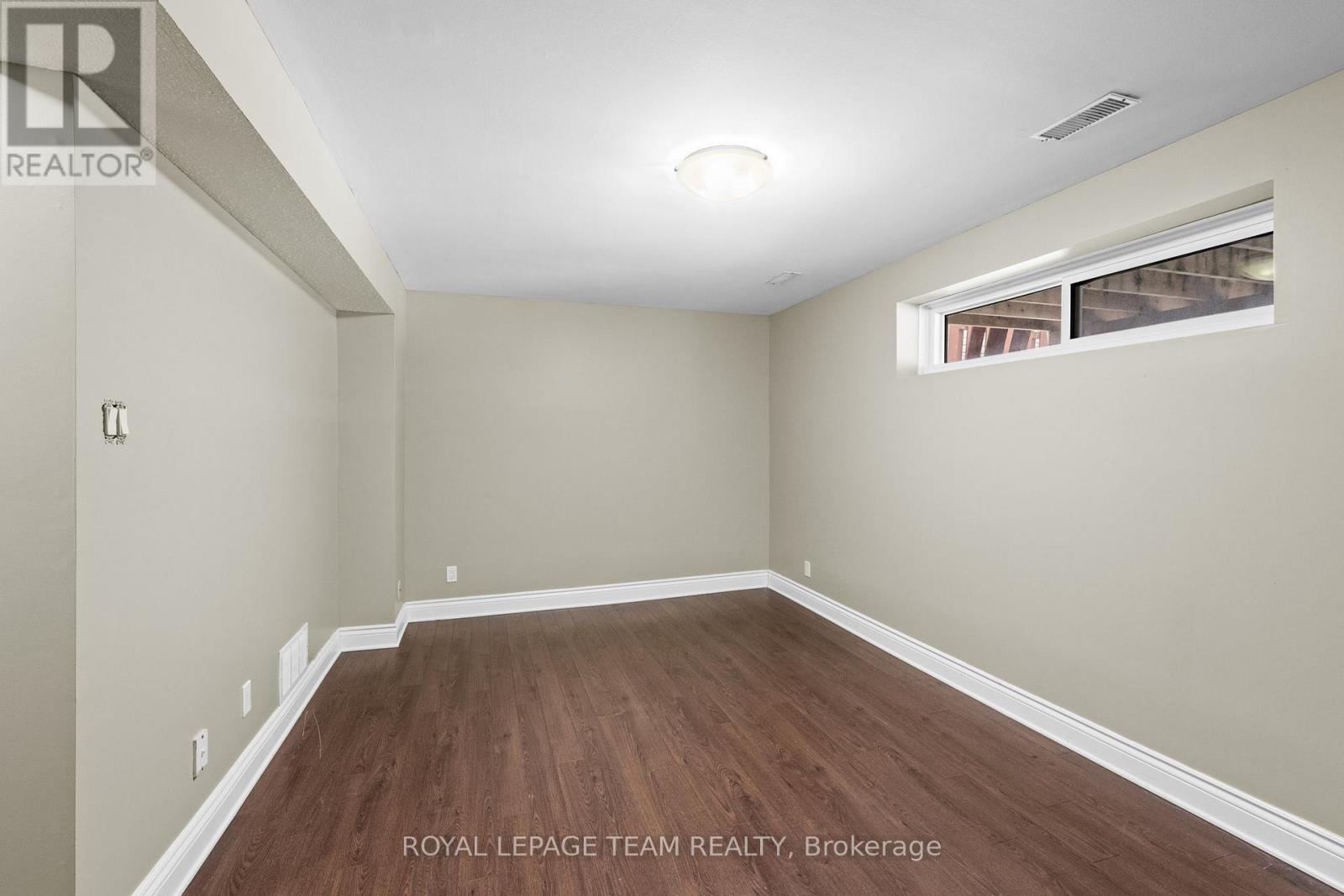 828 Kingfisher Crescent