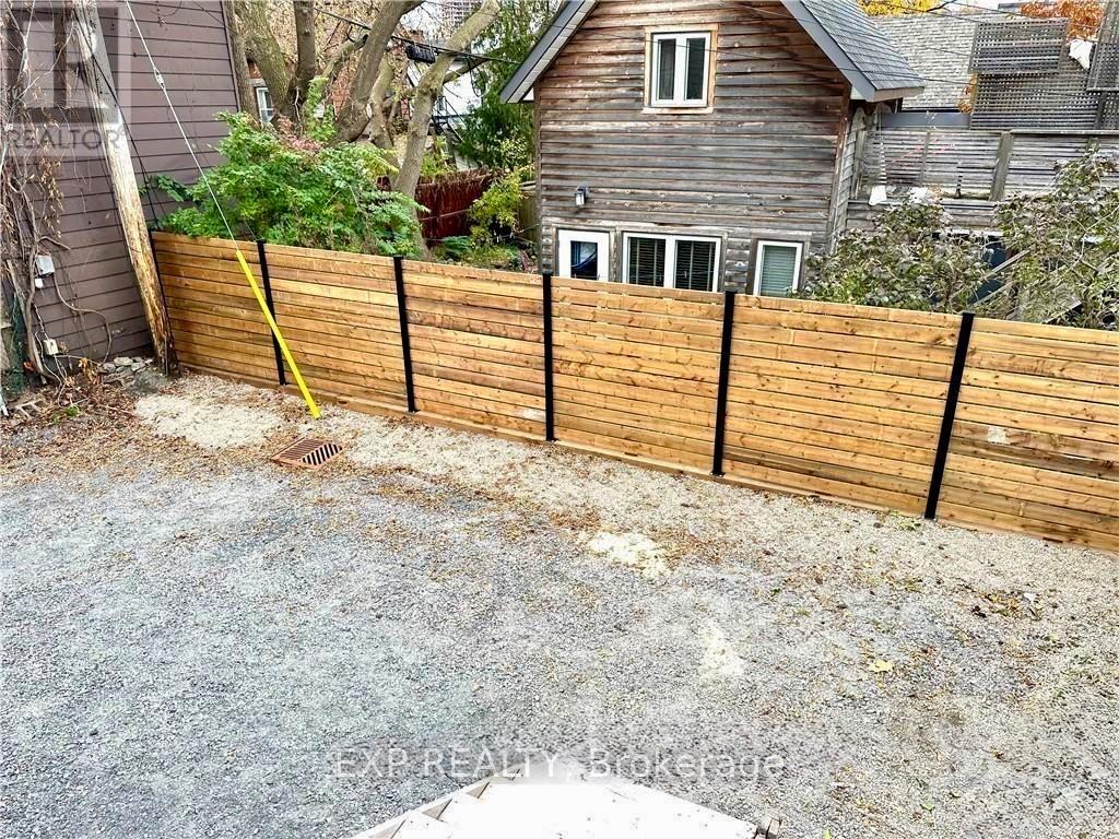 A & B - 27 O'meara Street