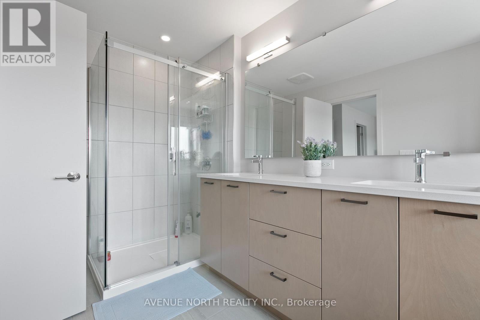 244 Shuttleworth Drive