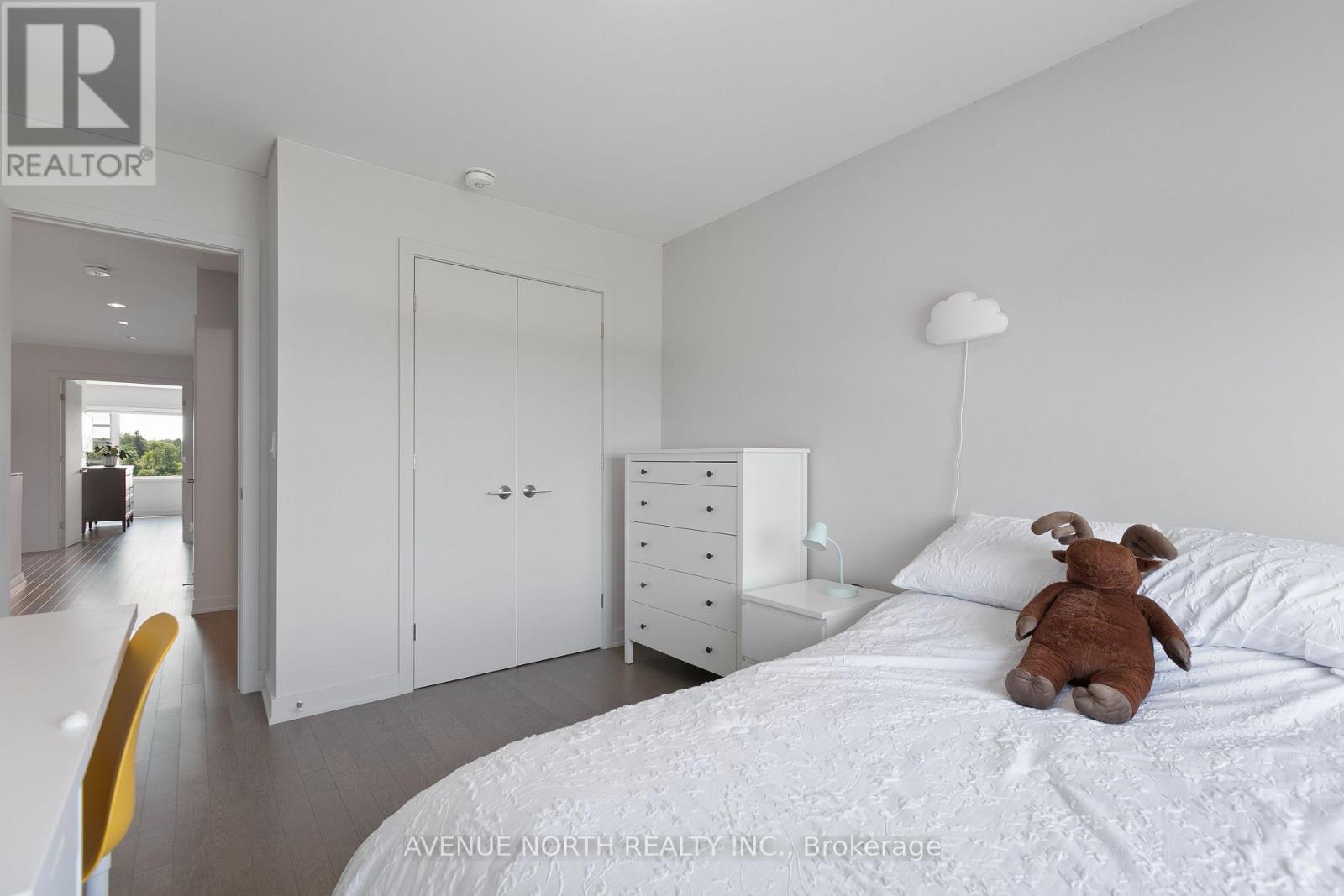 244 Shuttleworth Drive