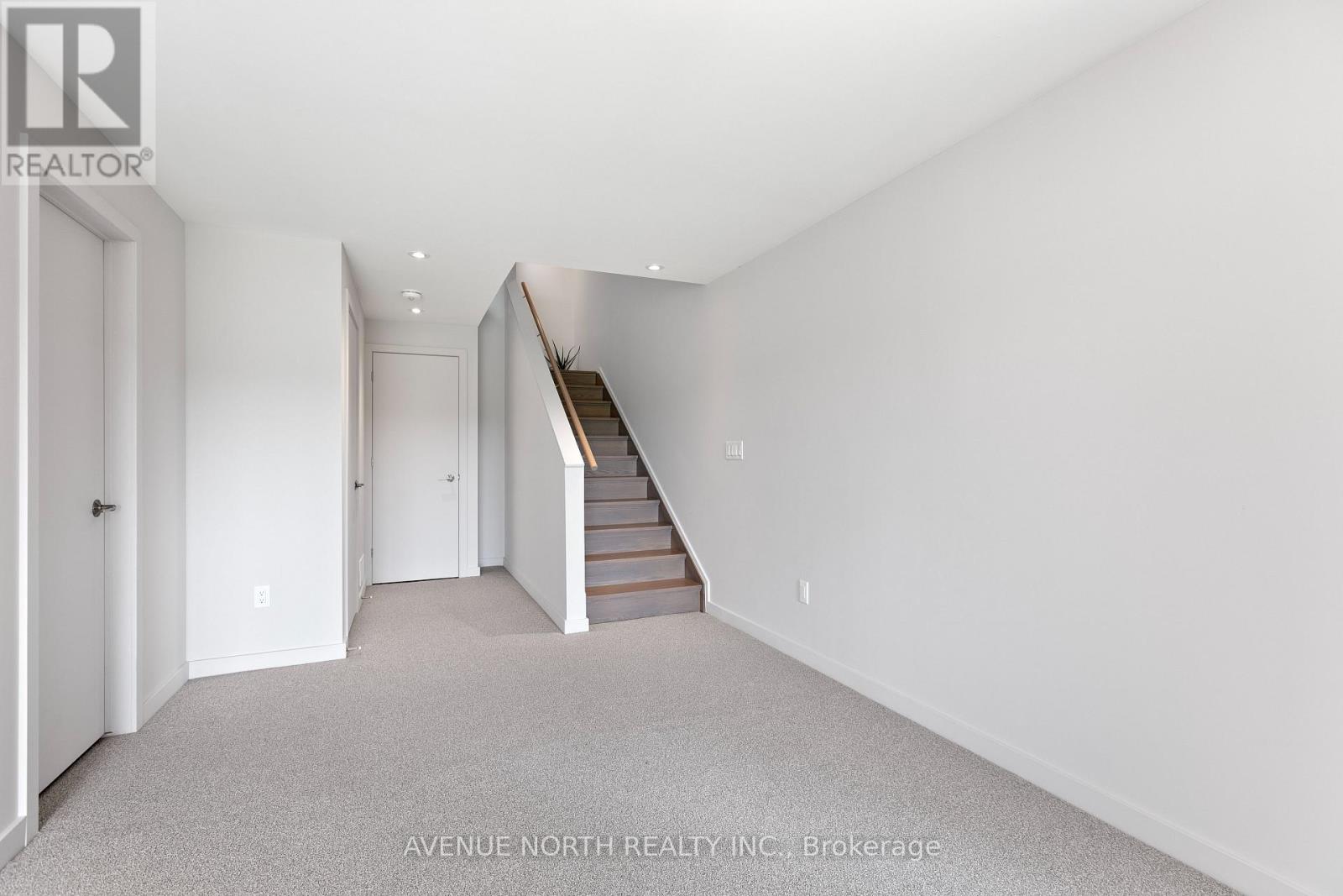 244 Shuttleworth Drive