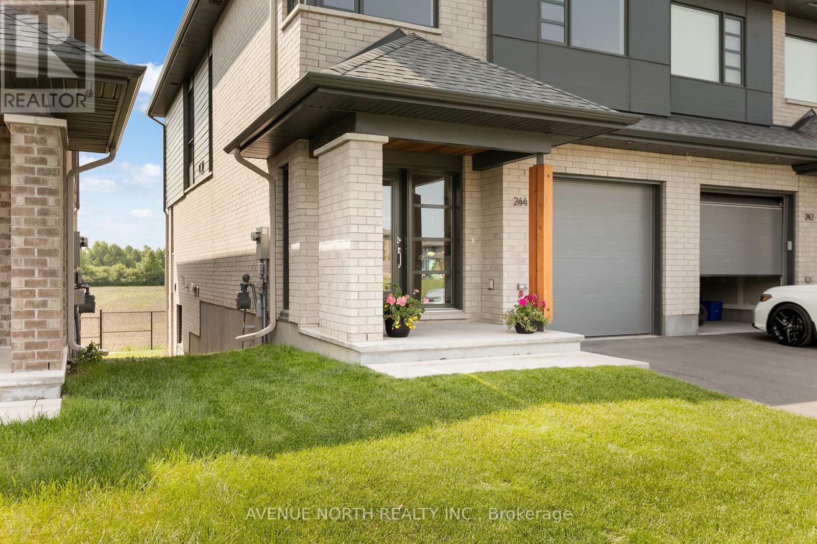 244 Shuttleworth Drive