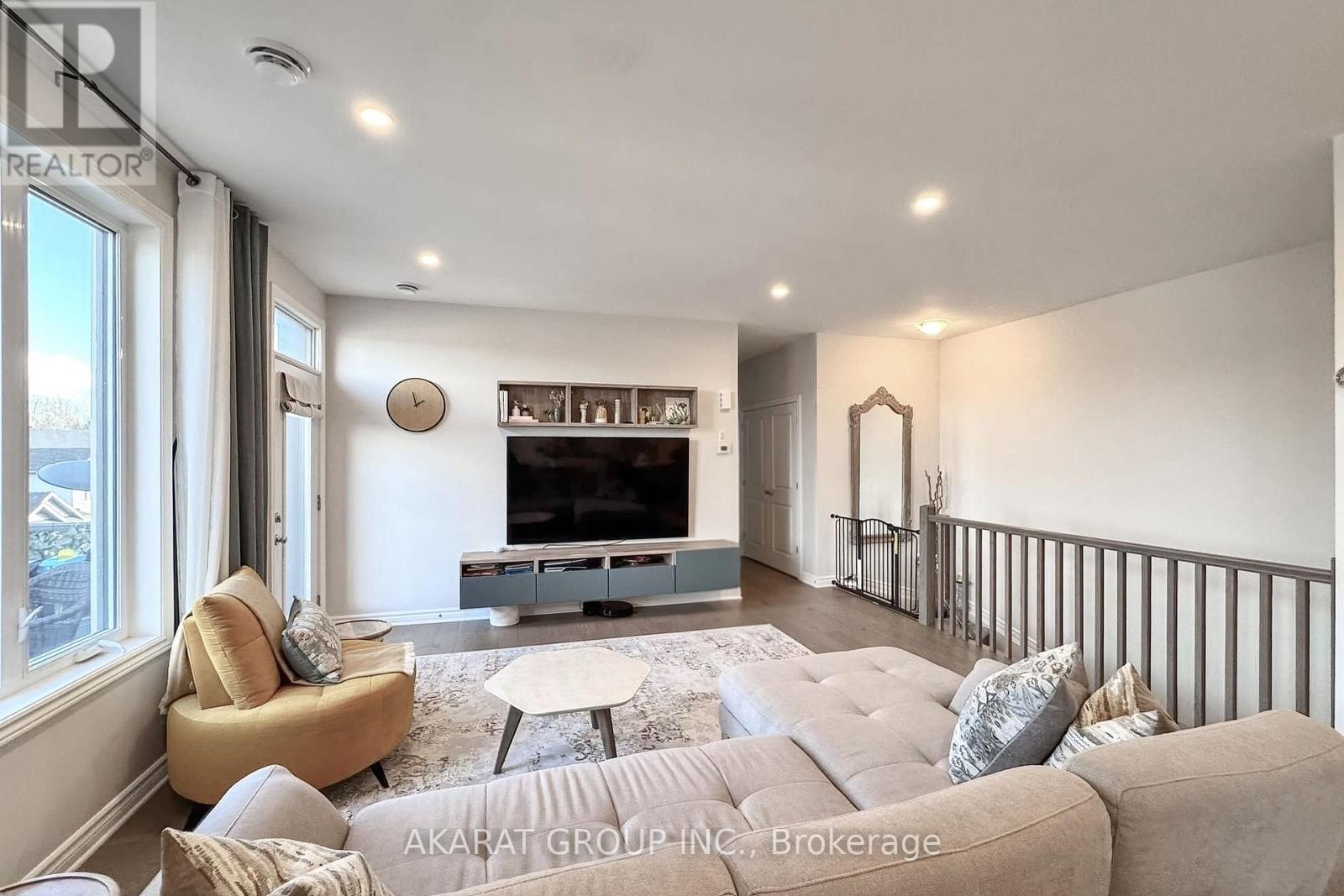 725 Dearborn Private, Unit G