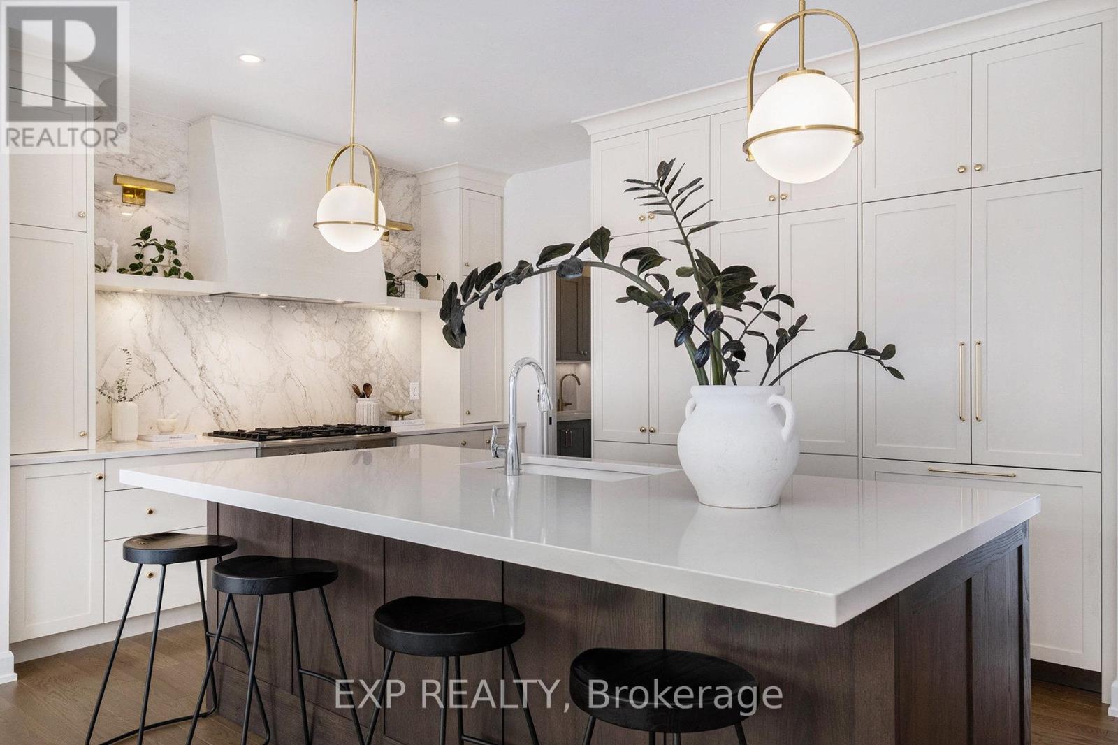 597 Paakanaak Avenue