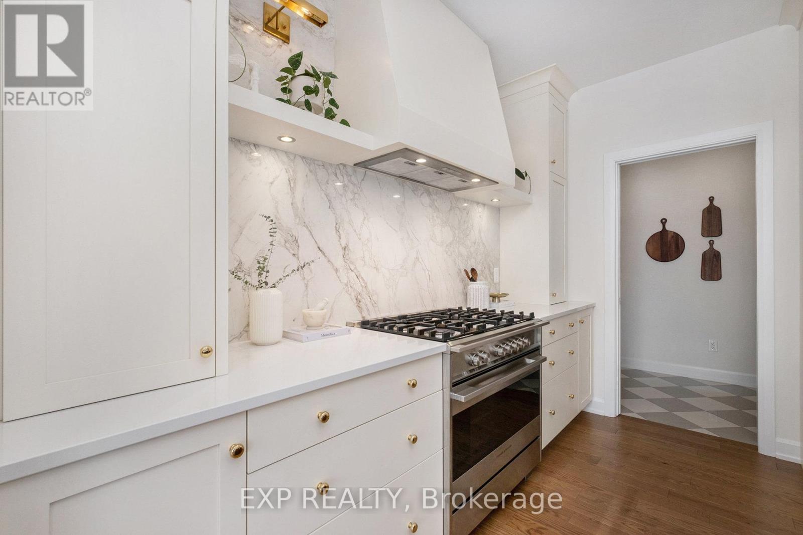 597 Paakanaak Avenue