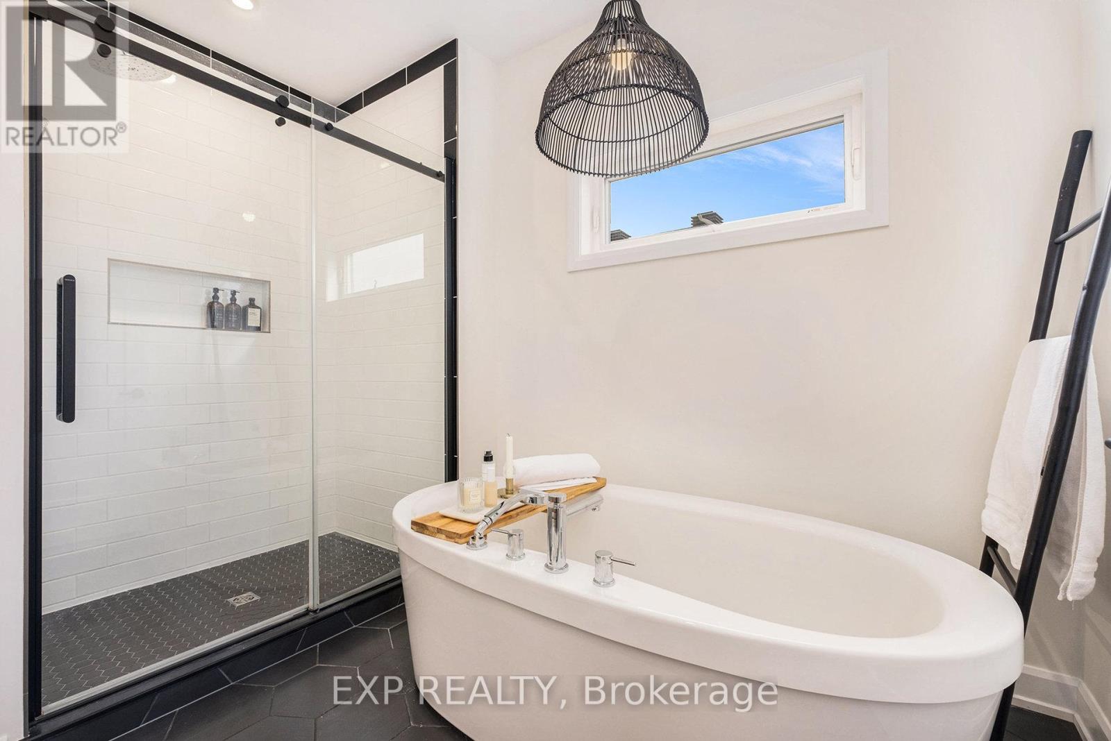 597 Paakanaak Avenue