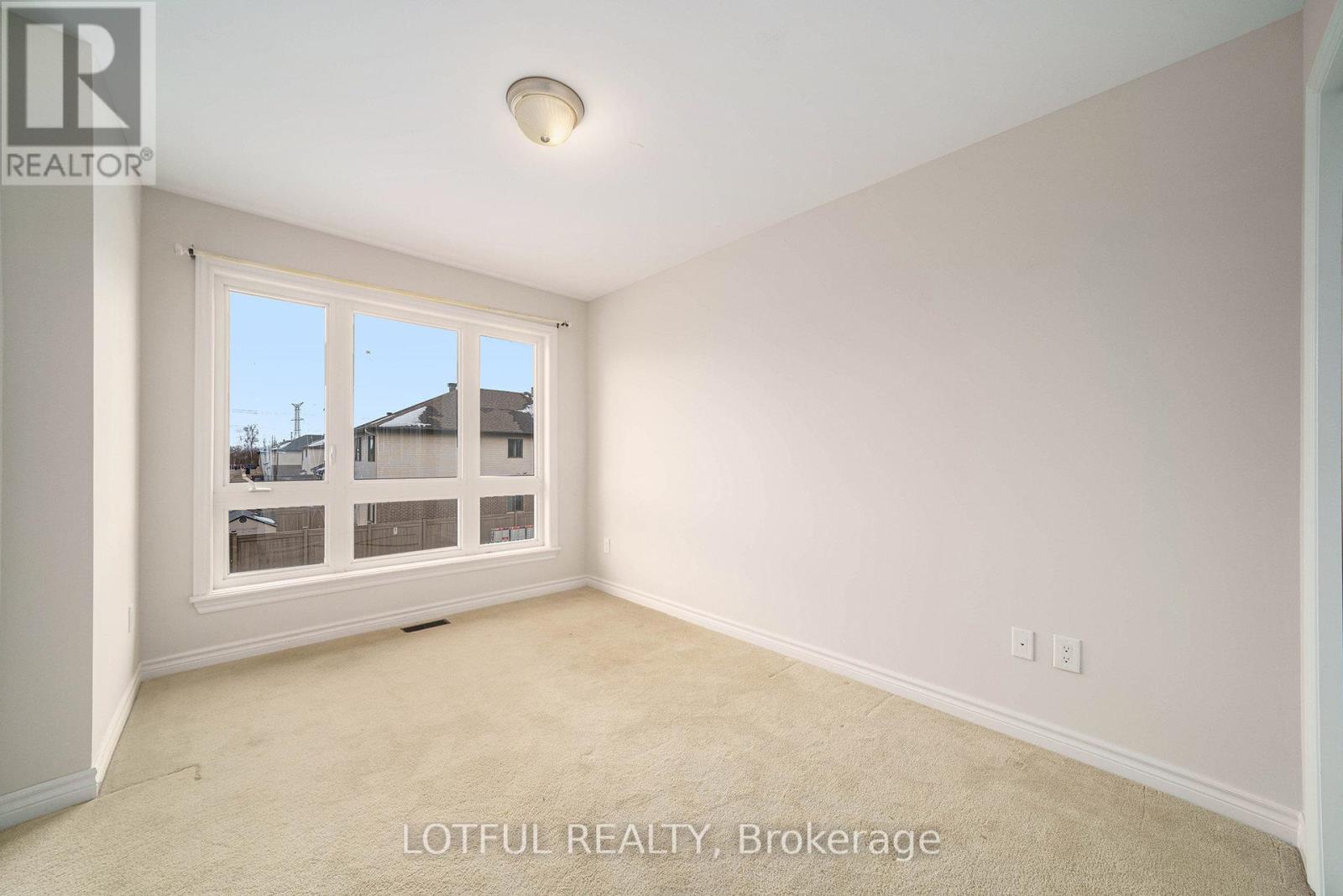 336 Rainrock Crescent