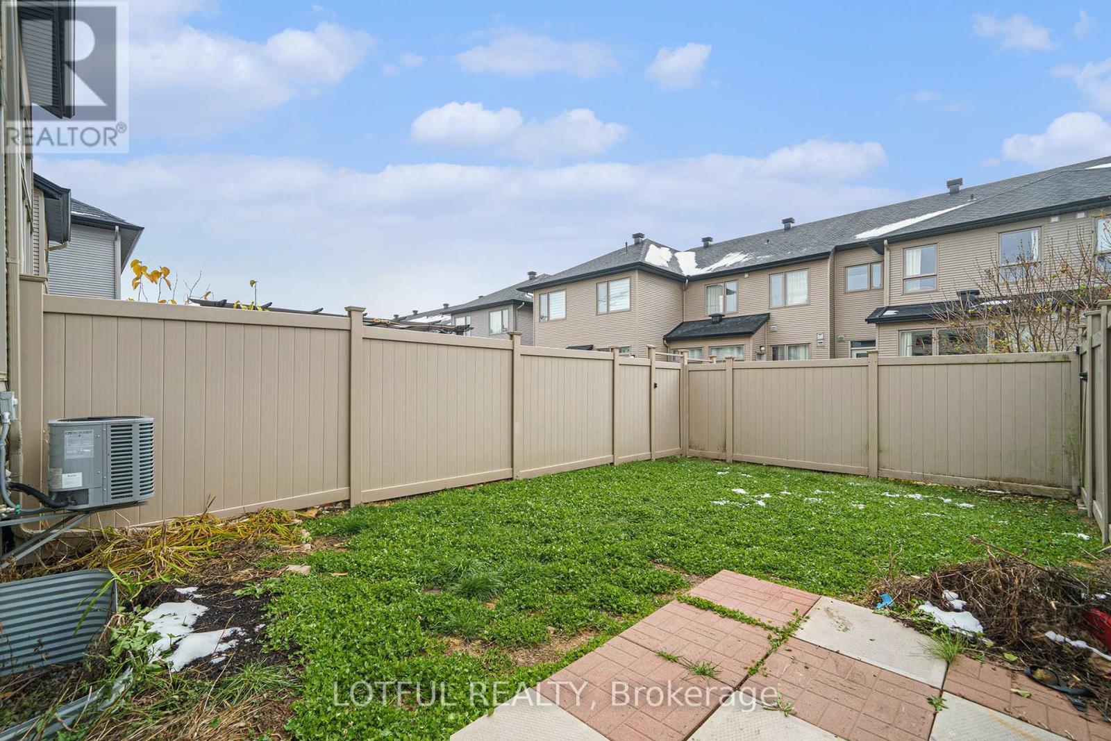 336 Rainrock Crescent