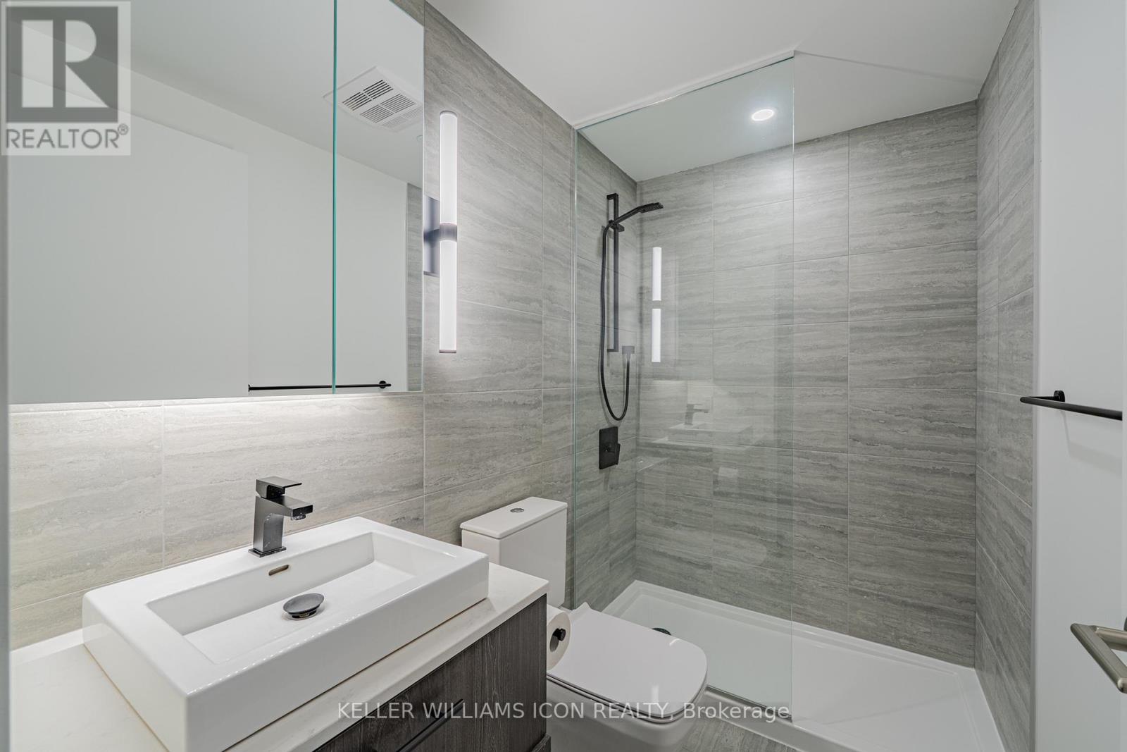 601 - 10 James Street