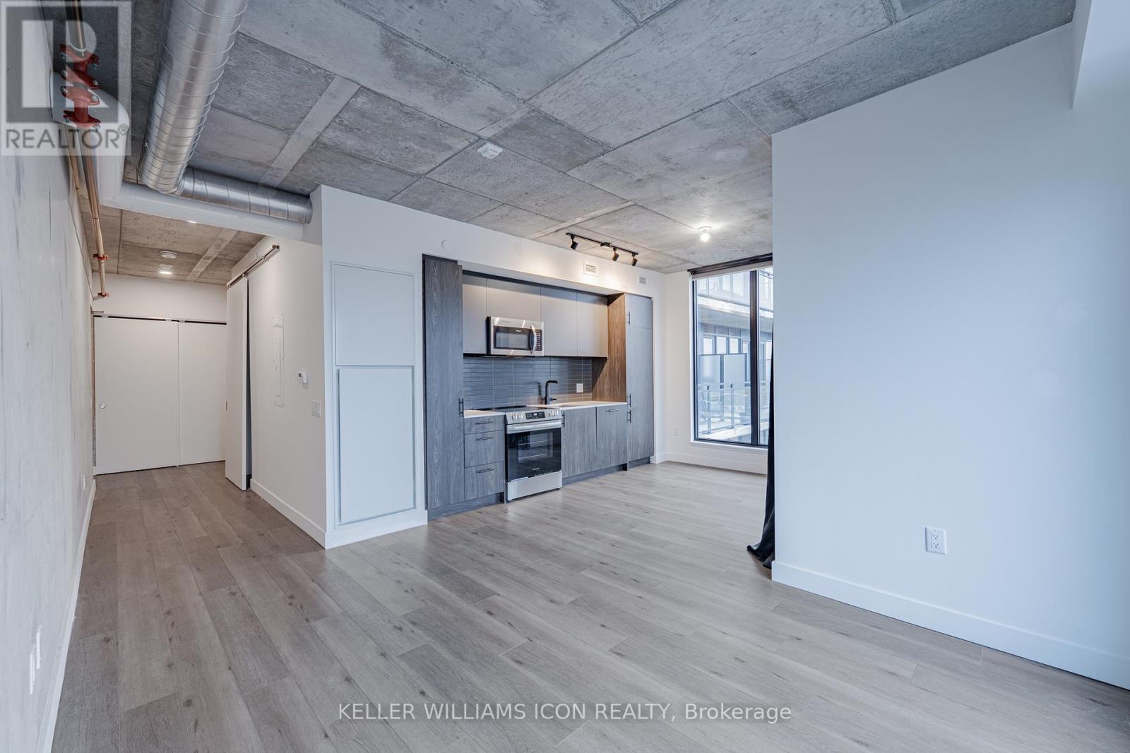 601 - 10 James Street