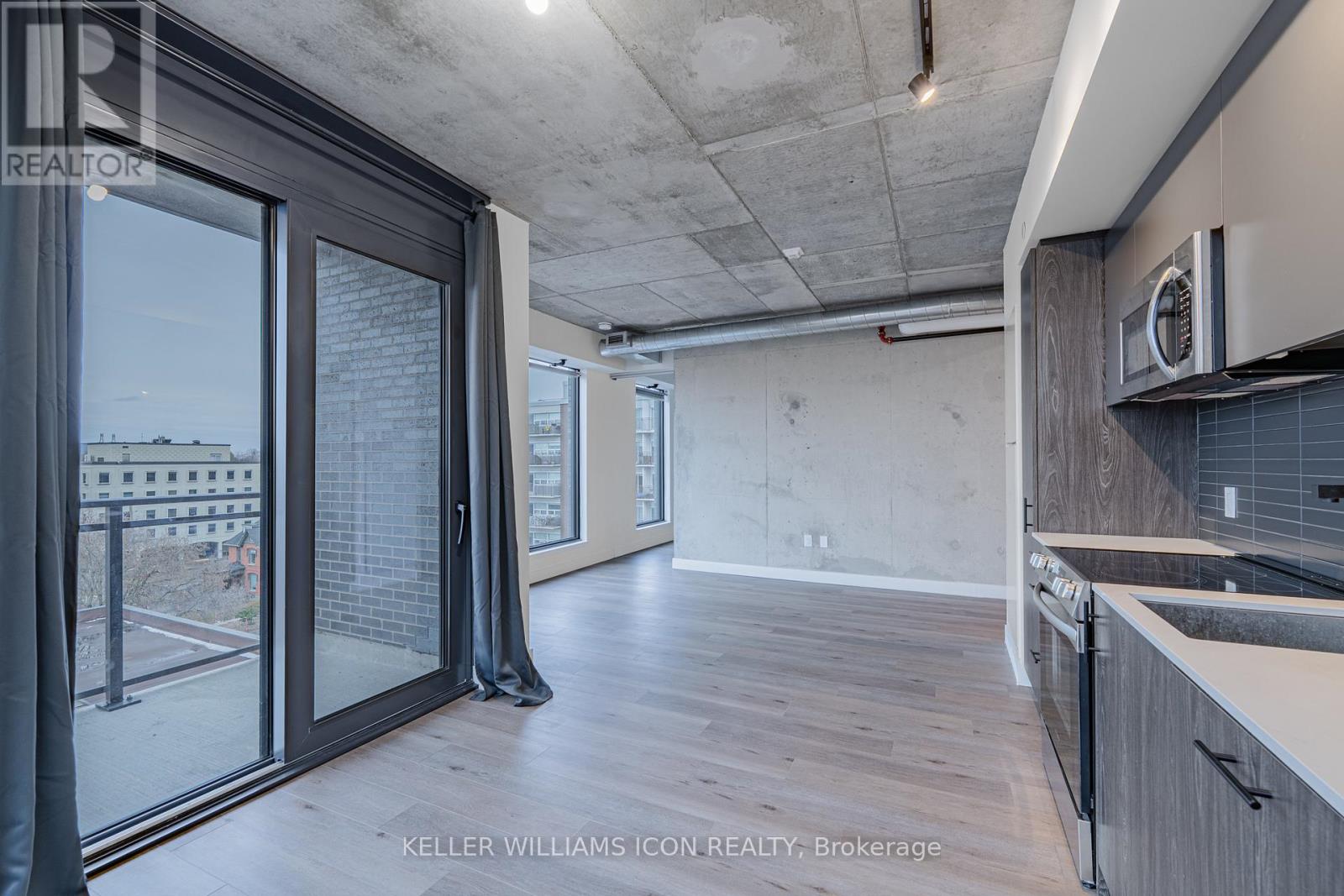 601 - 10 James Street