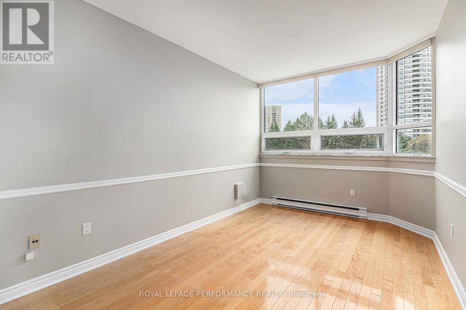 301 - 1480 Riverside Drive