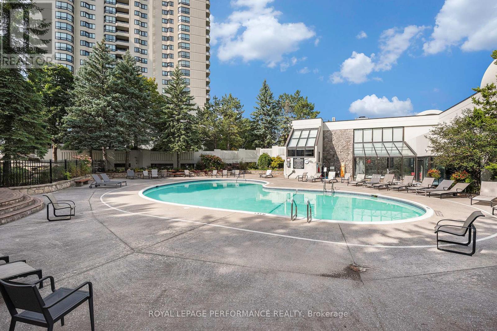 301 - 1480 Riverside Drive