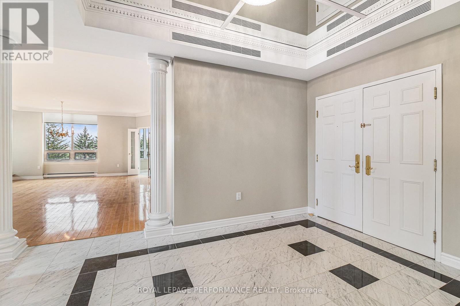 301 - 1480 Riverside Drive