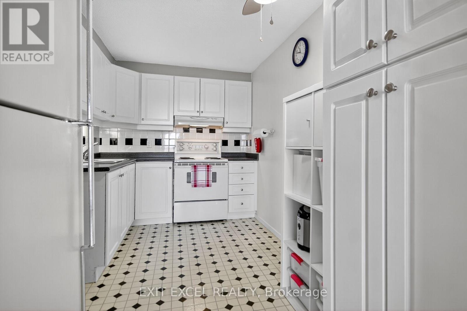 1503 - 415 Greenview Avenue