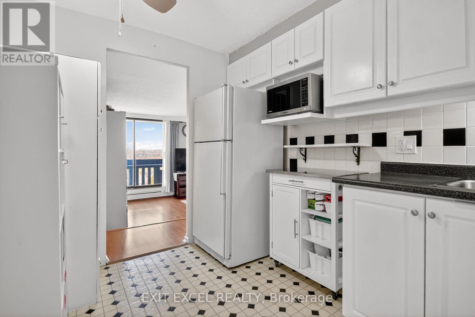 1503 - 415 Greenview Avenue