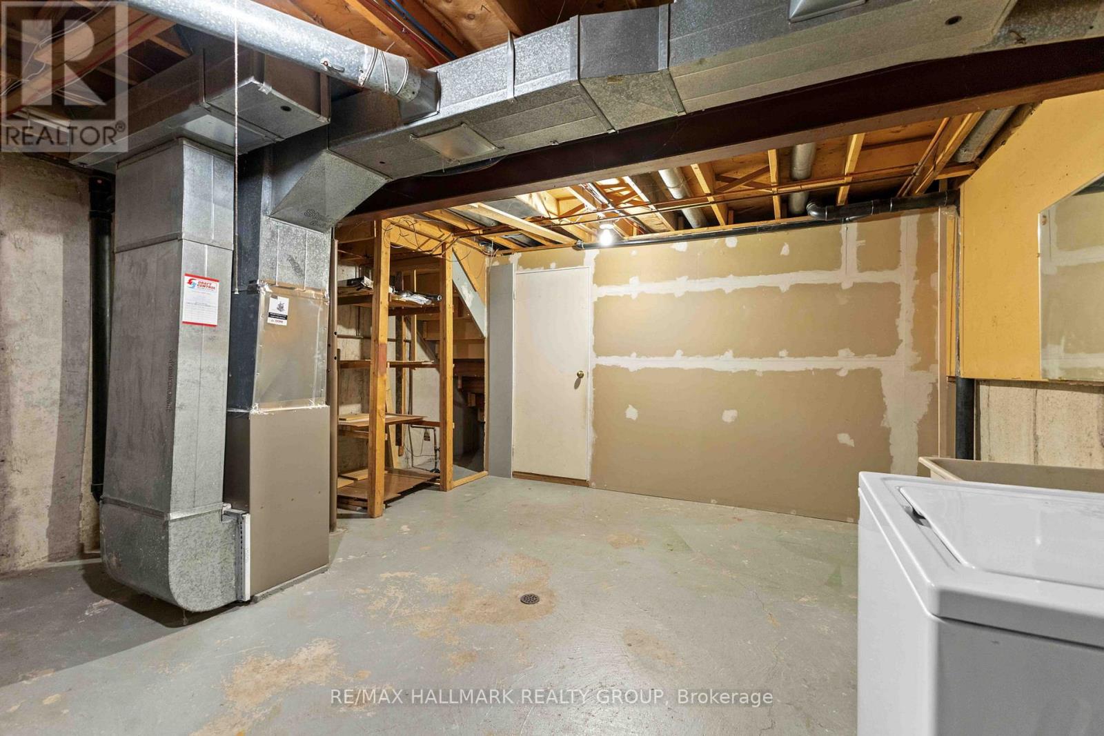 11 - 1160 Shillington Avenue