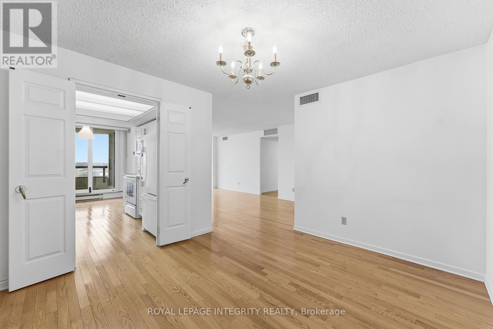 2303 - 1510 Riverside Drive