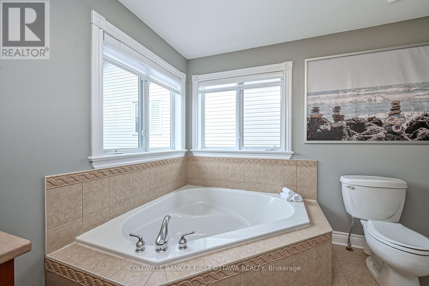 105 Sirocco Crescent