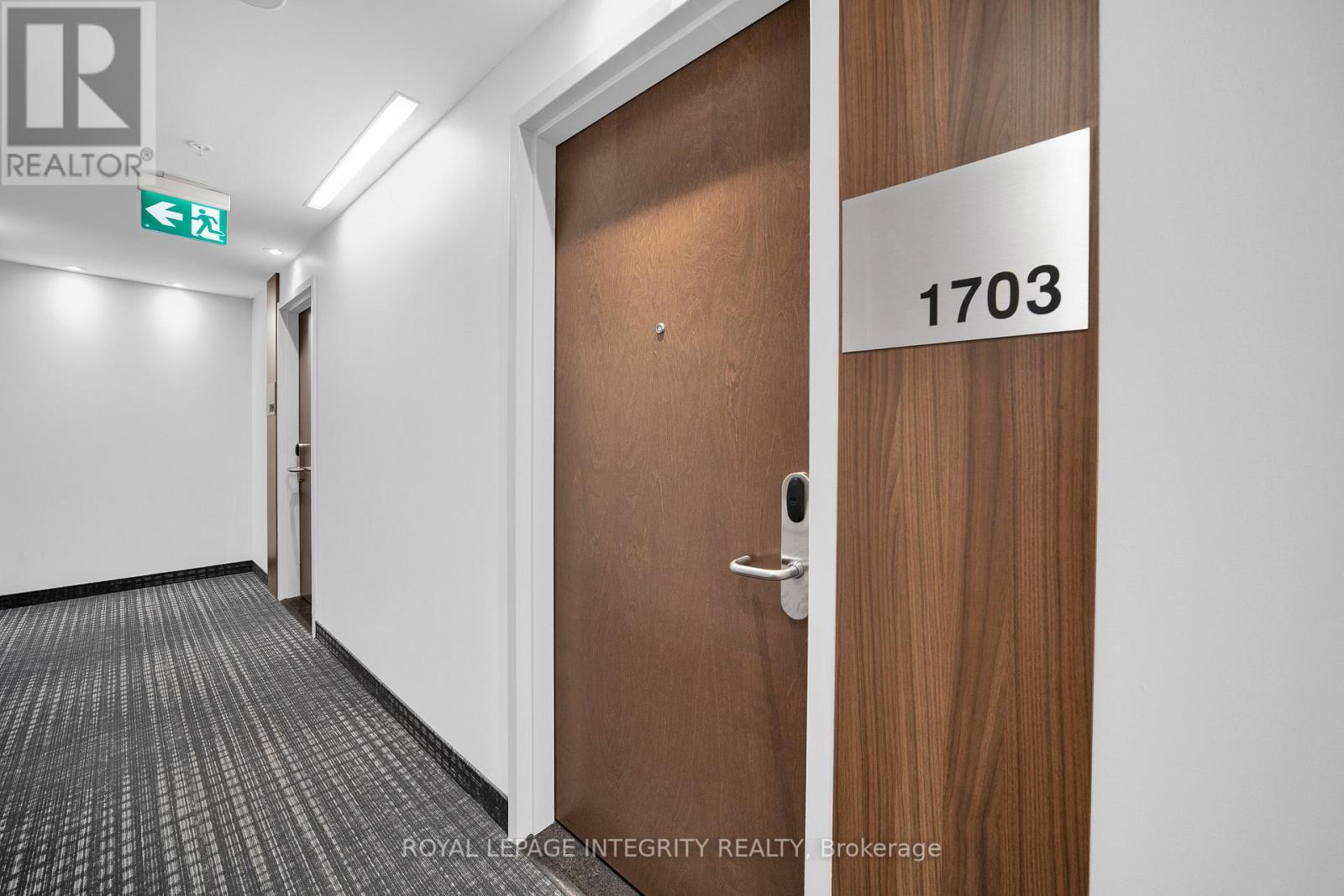 1703 - 805 Carling Avenue