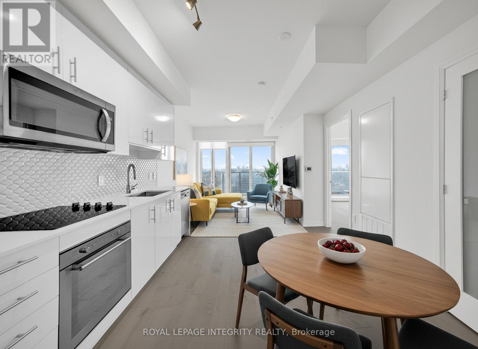 1703 - 805 Carling Avenue