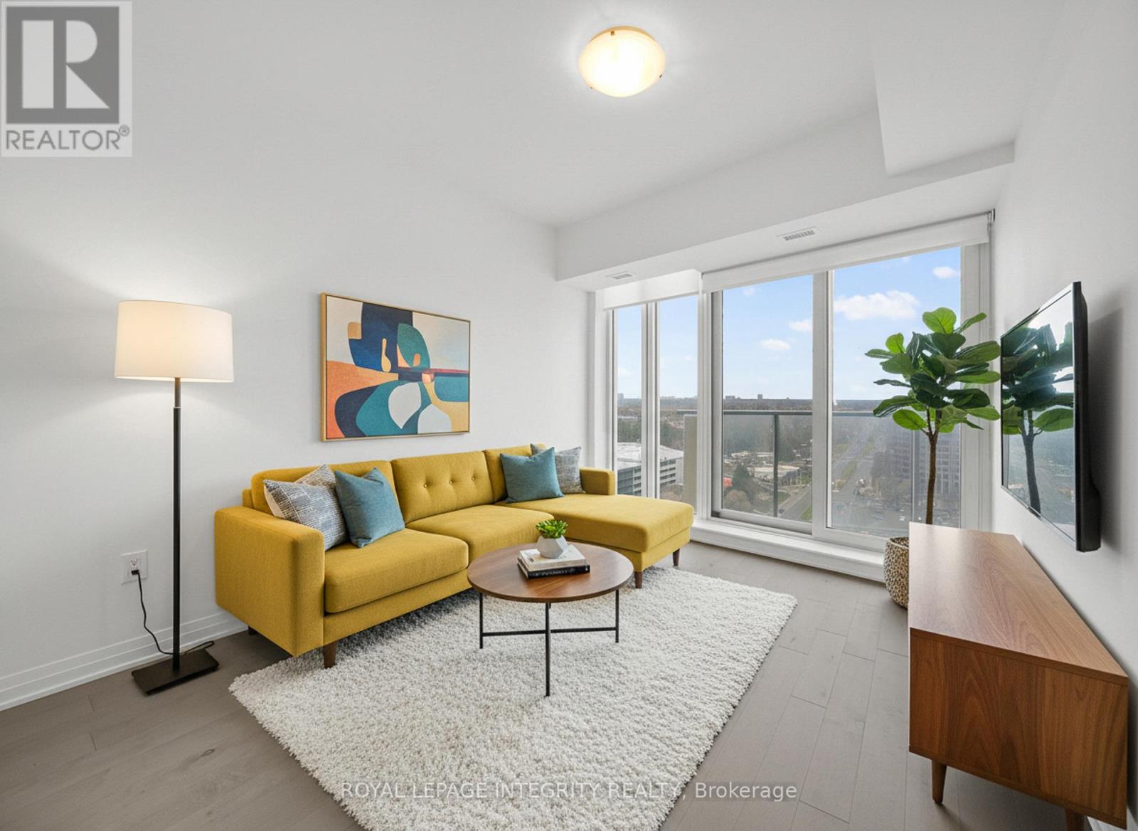 1703 - 805 Carling Avenue