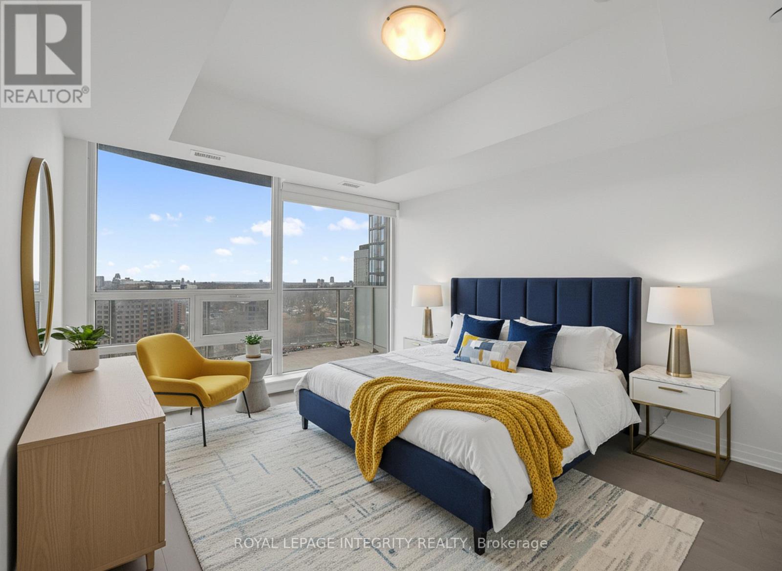 1703 - 805 Carling Avenue