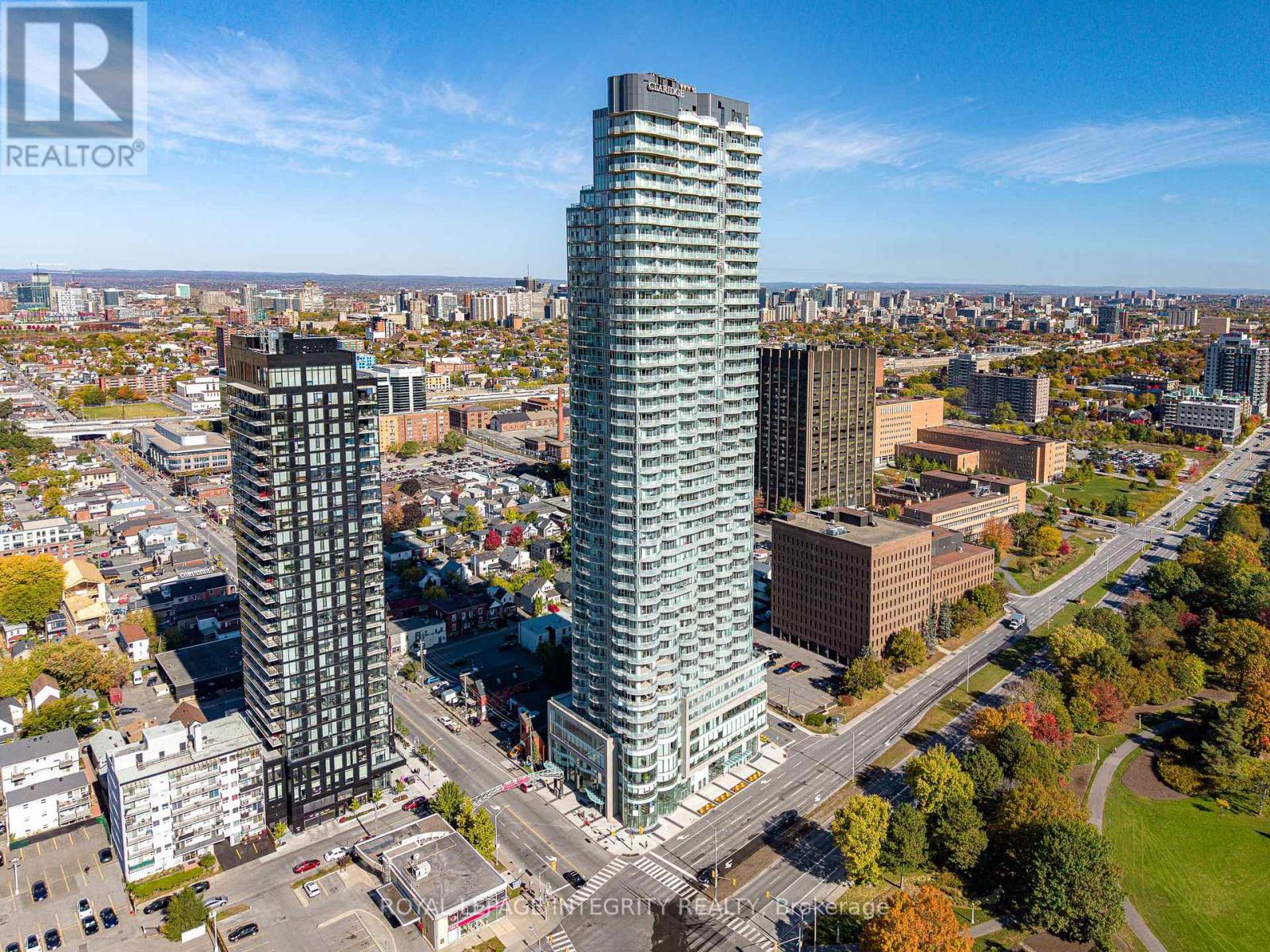 1703 - 805 Carling Avenue