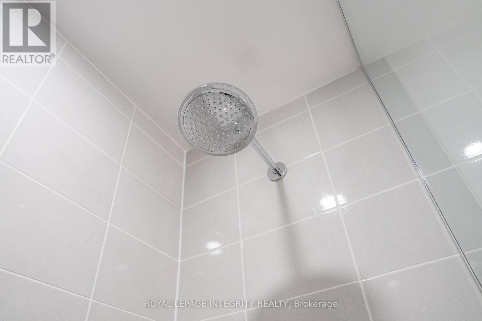 1703 - 805 Carling Avenue