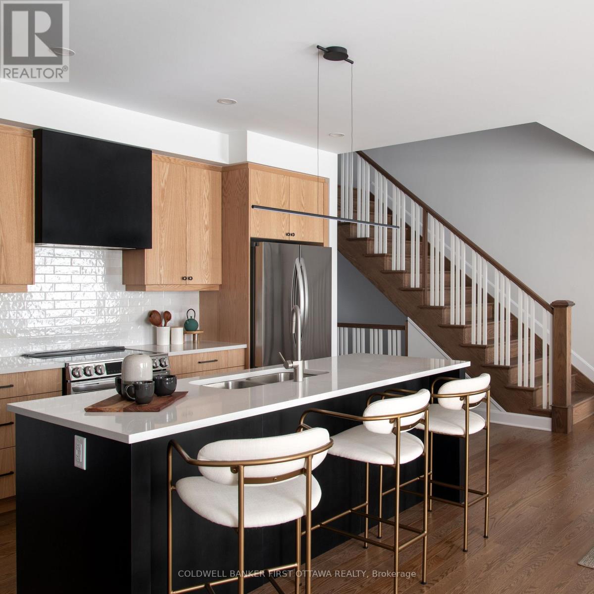 1702 Rotterdam Circle