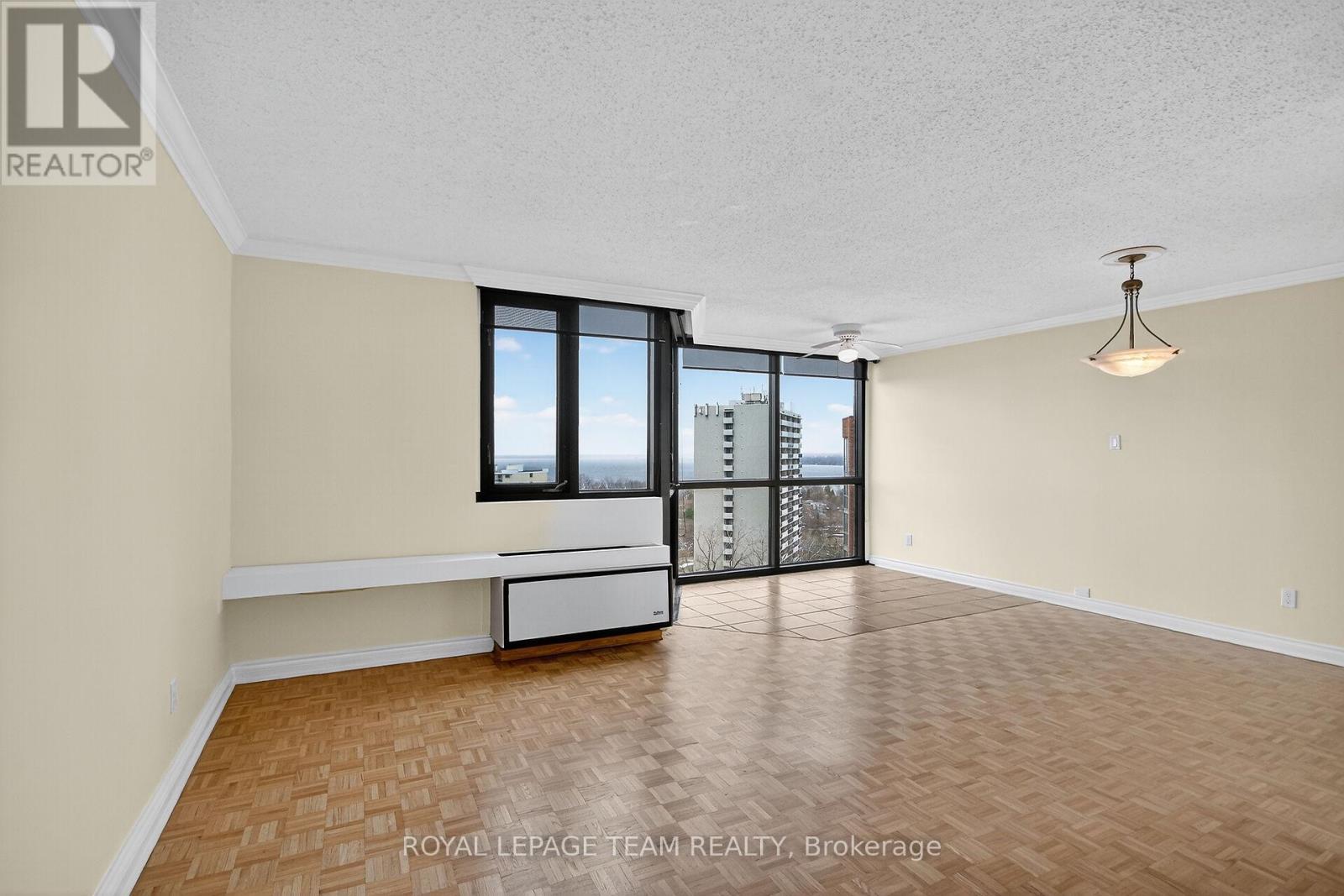 1708 - 2871 Richmond Road