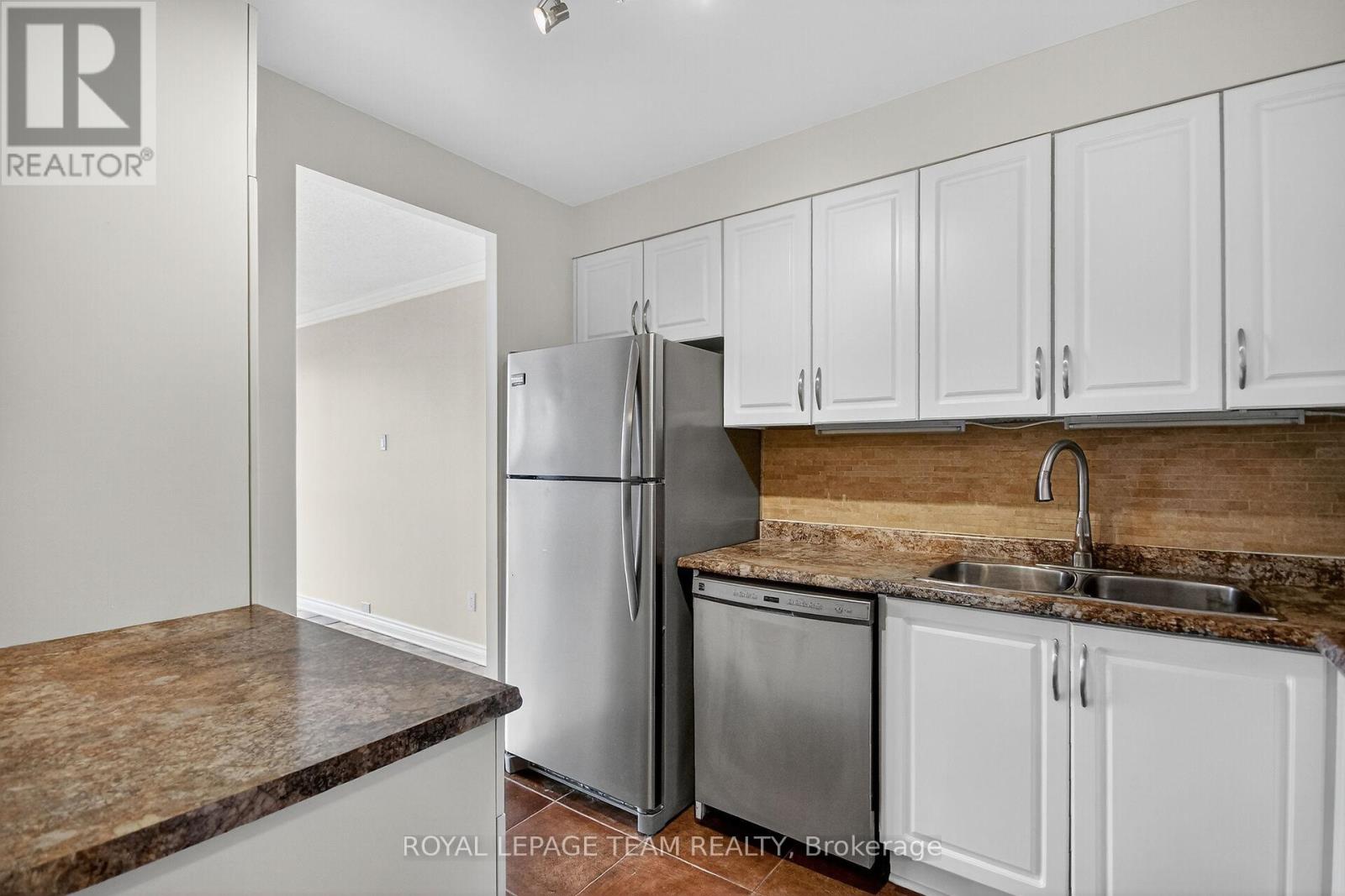 1708 - 2871 Richmond Road