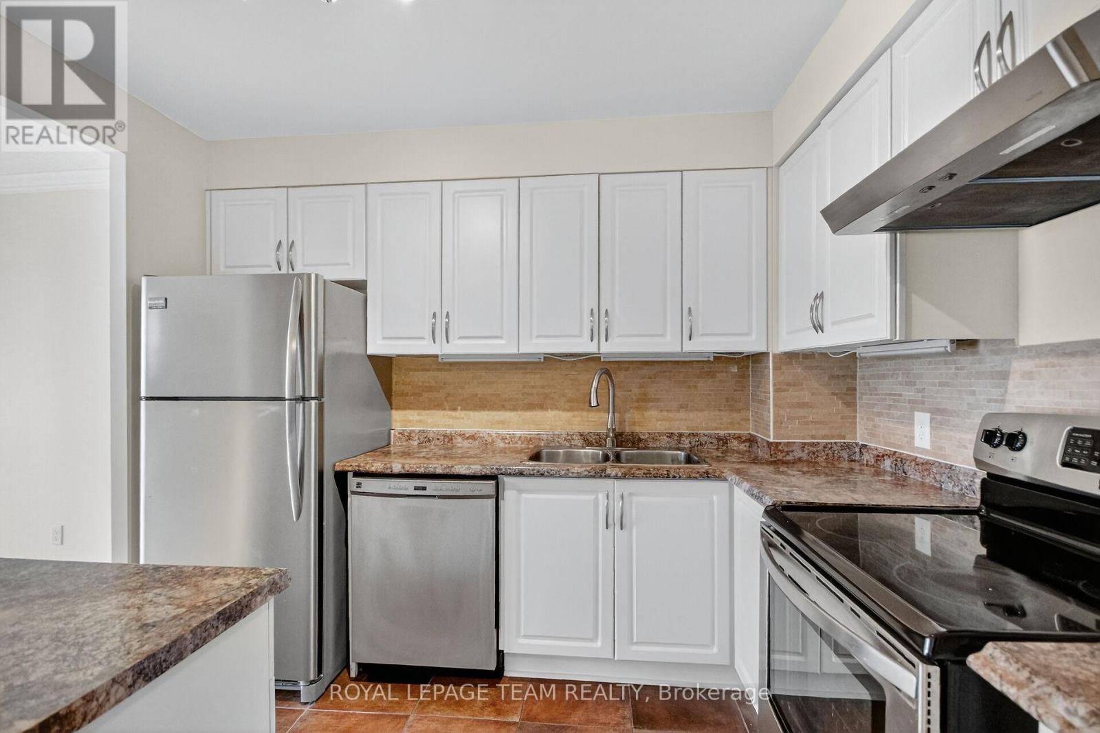 1708 - 2871 Richmond Road