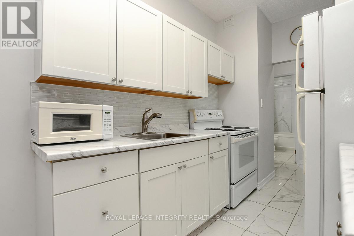 107 - 2019 Bank Street S