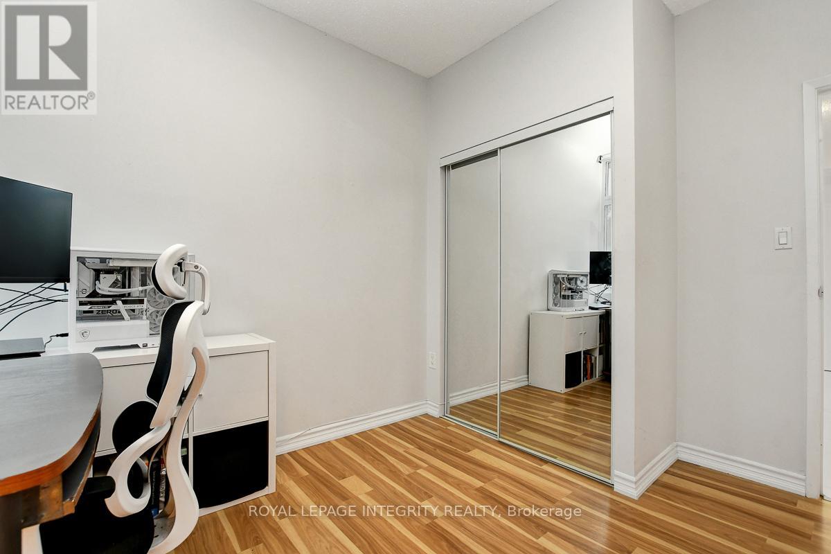 107 - 2019 Bank Street S