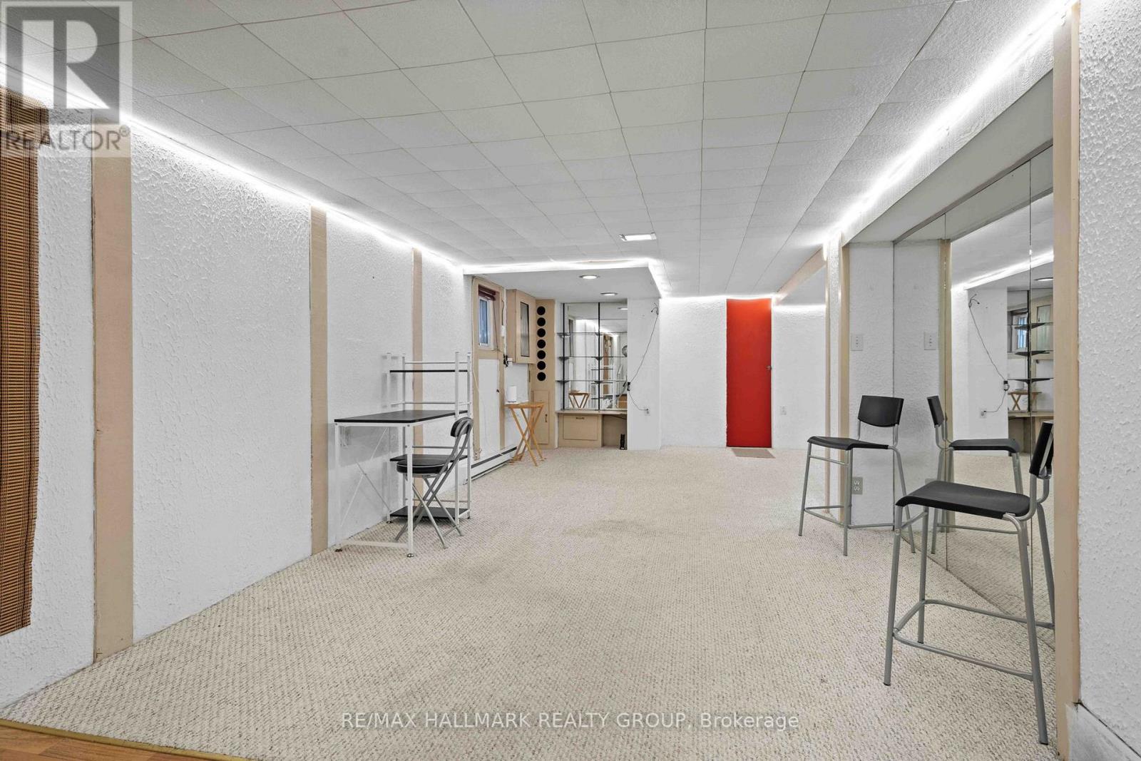 318 Shakespeare Street