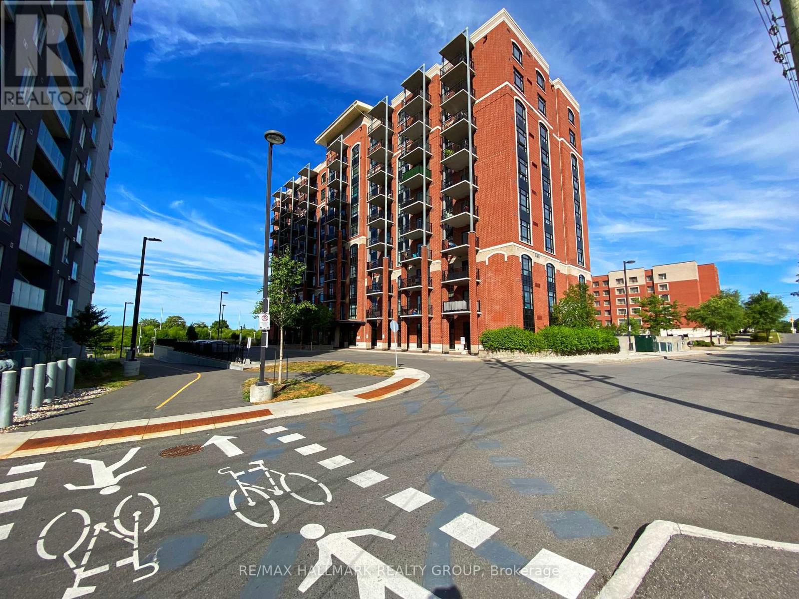 208 - 555 Anand Private