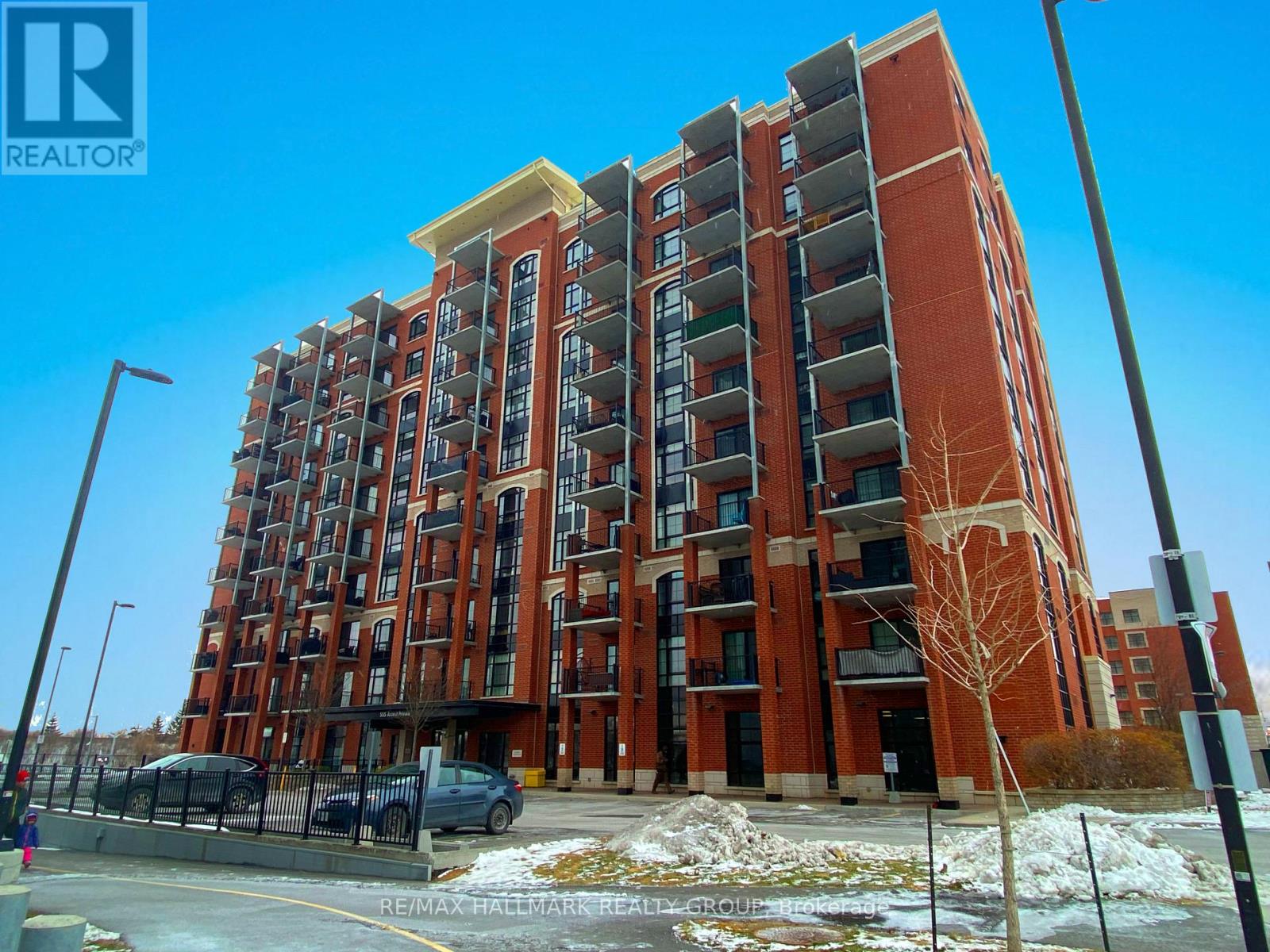 208 - 555 Anand Private