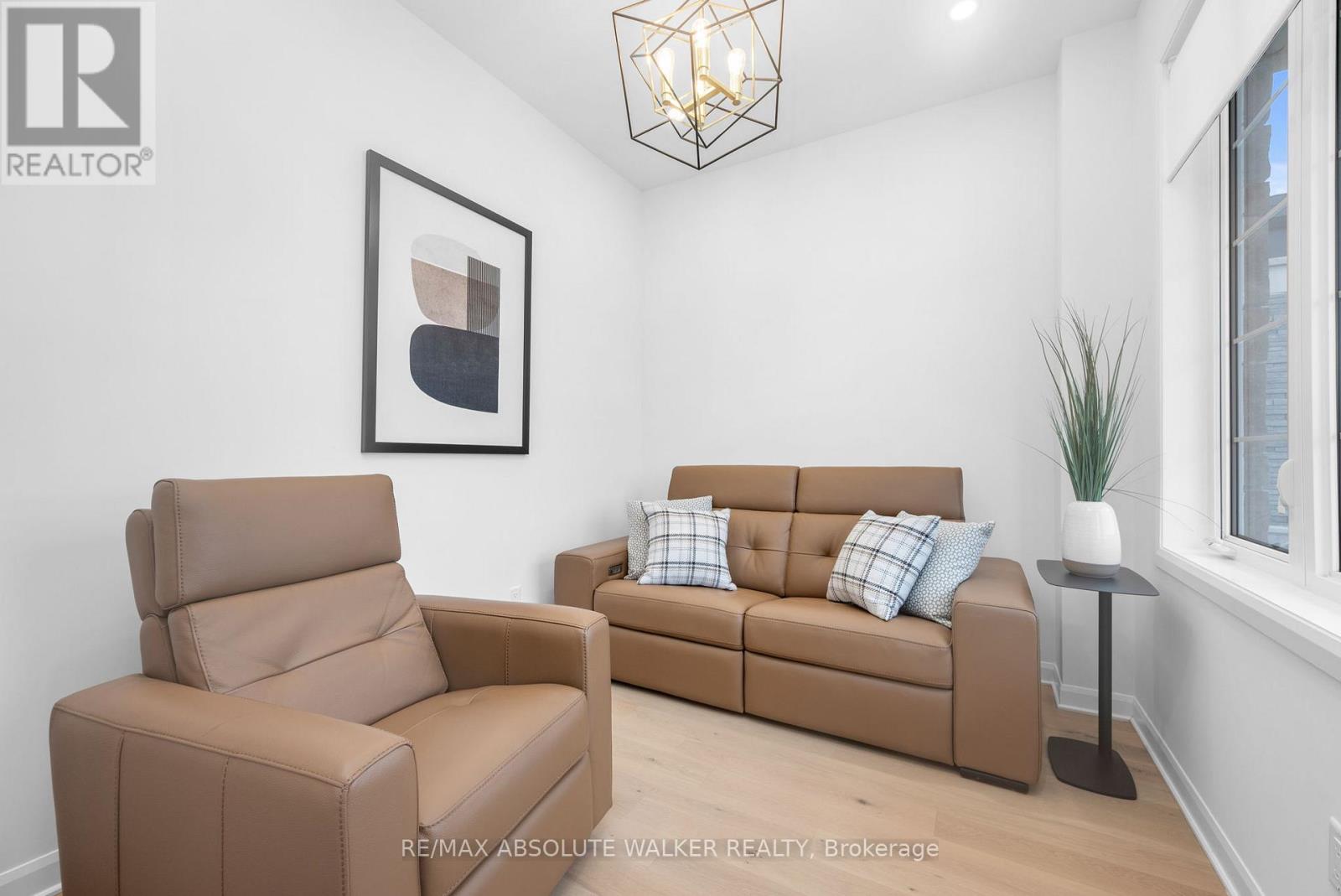 2055 Wanderer Avenue