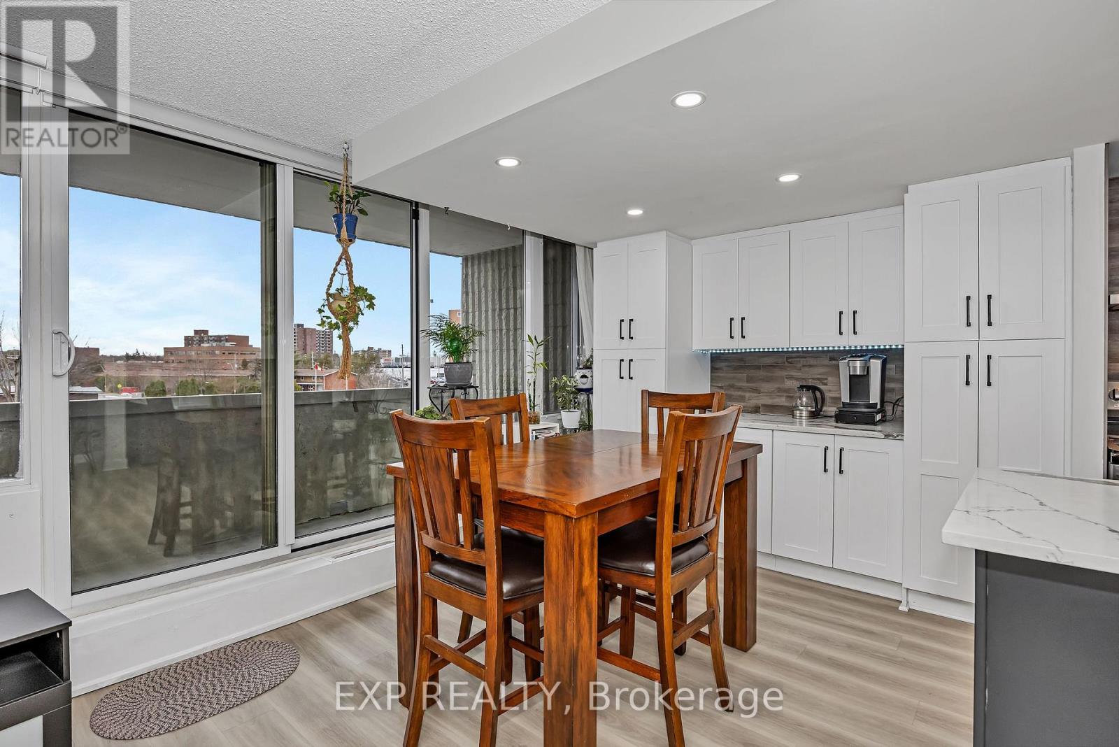 303 - 2625 Regina Street